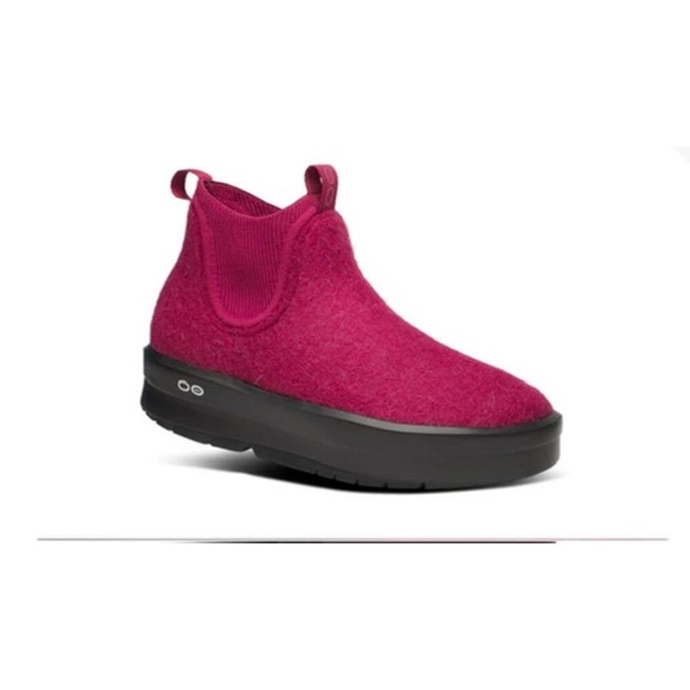 Oofos Women's Omega Londoner in Red | Size 11